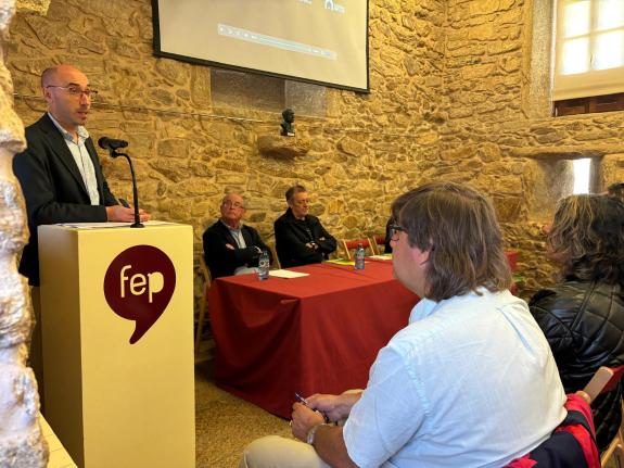 Imaxe da nova:A Xunta destaca que as casas niño, as casas do maior e a Tarxeta Benvida contribúen a fixar poboación e a dinamizar o rural