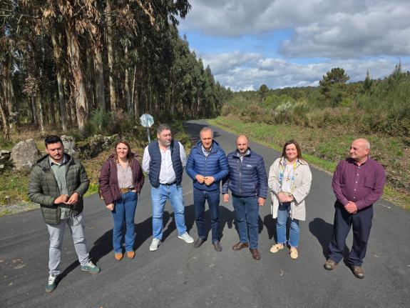 Imaxe da nova:A Xunta financia con 50.000 euros a mellora da pavimentación do camiño municipal de Torre-Axiaz, nos concellos de Rodeiro e Agolada