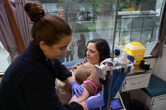 Imagen de la noticia:Belén do Campo participa en la campaña de donación de sangre para fomentar la solidaridad entre el personal de la Xunta y la...
