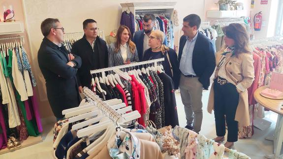 Imaxe da nova:A Xunta reforza en Ribadeo o seu compromiso co comercio de proximidade como motor económico e exemplo de emprendemento ligado ao te...