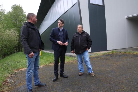 Imaxe da nova:A Xunta investiu 120.000 euros na rehabilitación enerxética do polideportivo de Navia de Suarna