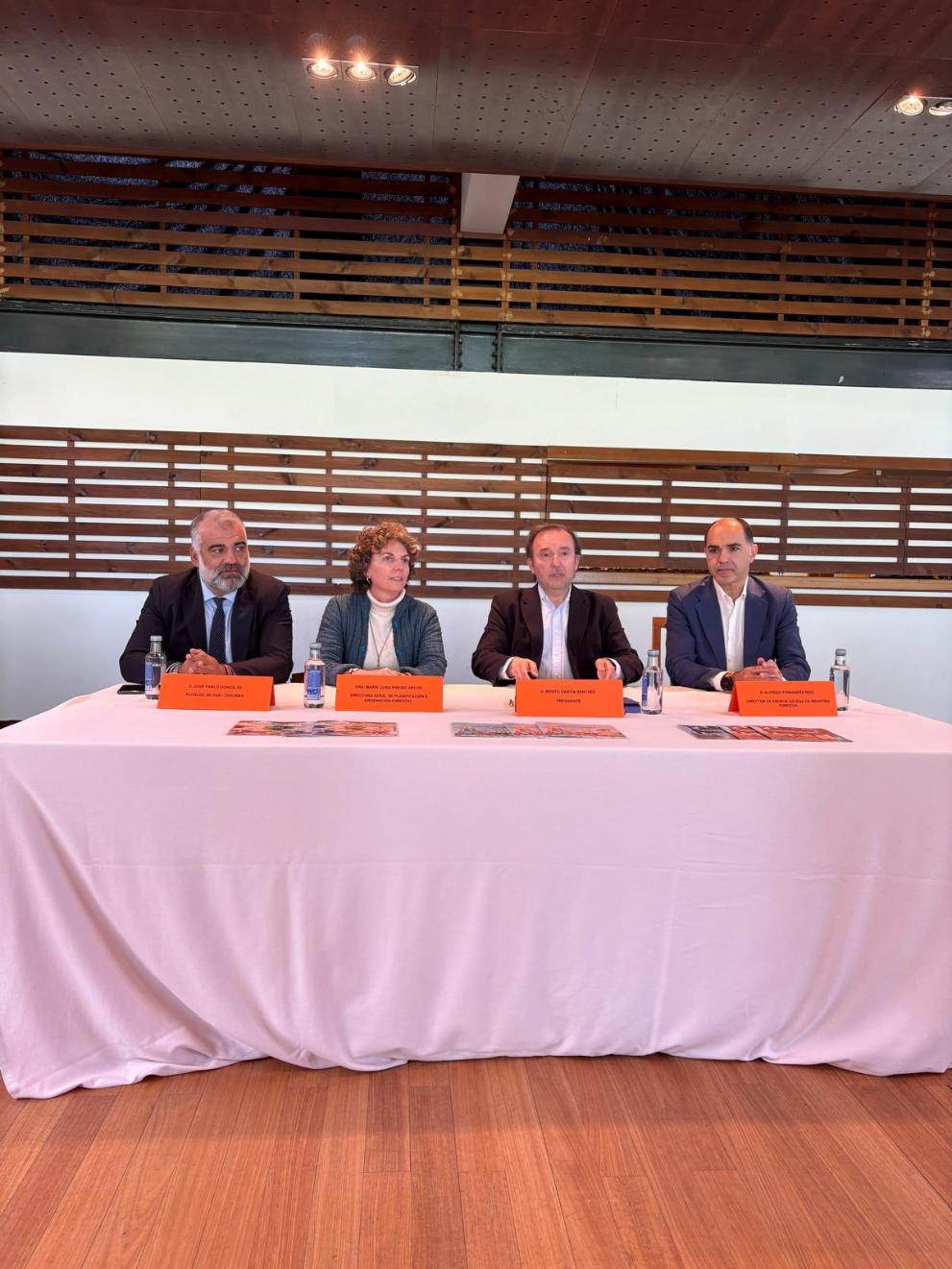 Imaxe 1 de 2 asociada á nova