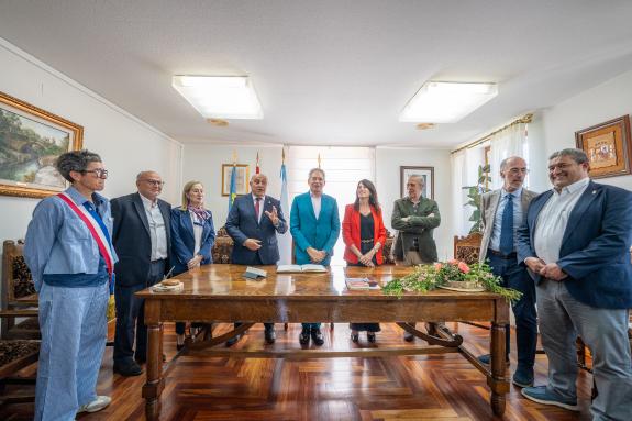 Imaxe da nova:A conselleira de Vivenda e Planificación de Infraestruturas e o conselleiro de Sanidade asisten á LXVI Festa da Lamprea de Arbo