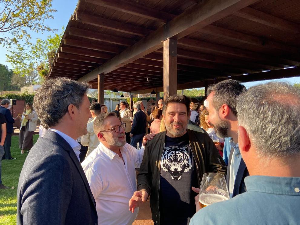 Imaxe 2 de 2 asociada á nova