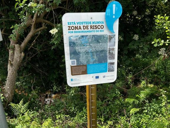 Imagen de la noticia:La Xunta instala 28 paneles divulgativos para informar y sensibilizar a la ciudadanía sobre el riesgo de inundación en disti...