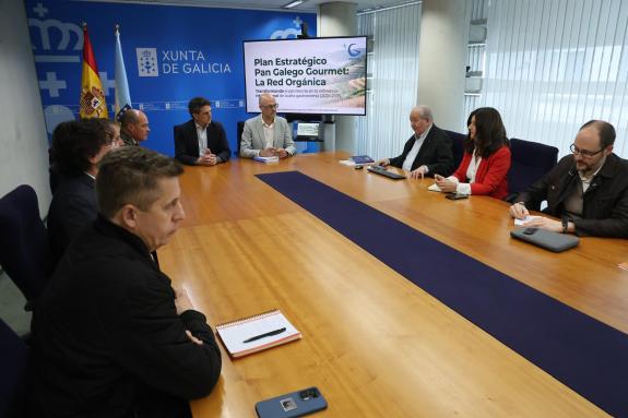 Imaxe da nova:Medio Rural aborda con diferentes entidades novas accións para a posta en valor e impulso do pan galego