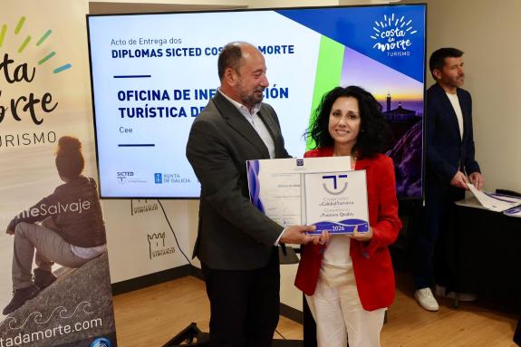 Imagen de la noticia:Xosé Merelles destaca la implicación del tejido social y económico de la Costa da Morte en la mejora de la calidad turística...