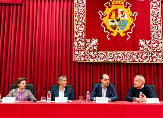Imagen de la noticia:La Xunta y Pemade impulsan una guía para poner en valor las posibilidades del empleo de la madera de castaño en el ámbito de...