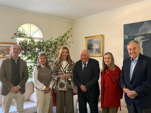 Imagen de la noticia:Fabiola García se reúne con la comunidad gallega en Uruguay y agradece su esfuerzo por mantener vivos los vínculos con Galic...