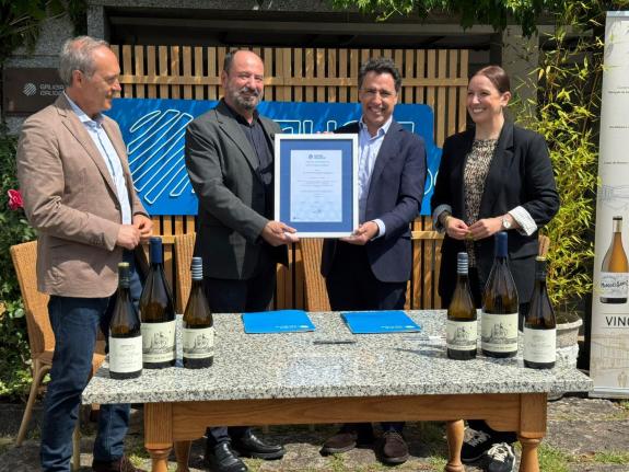 Imagen de la noticia:Galicia Calidade certifica los vinos de la bodega de O Rosal Vía Atlántica