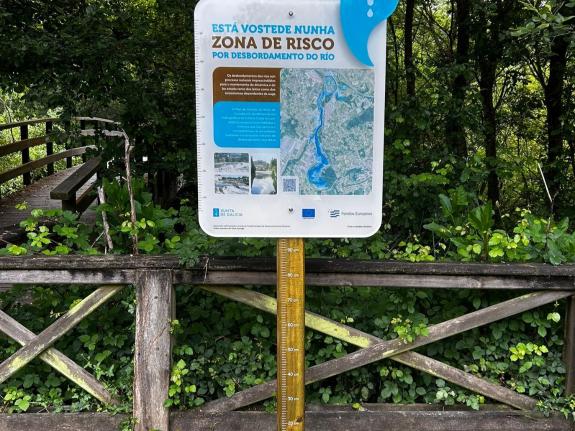 Imagen de la noticia:La Xunta instala 11 paneles divulgativos para informar y sensibilizar a la ciudadanía sobre el riesgo de inundación en disti...