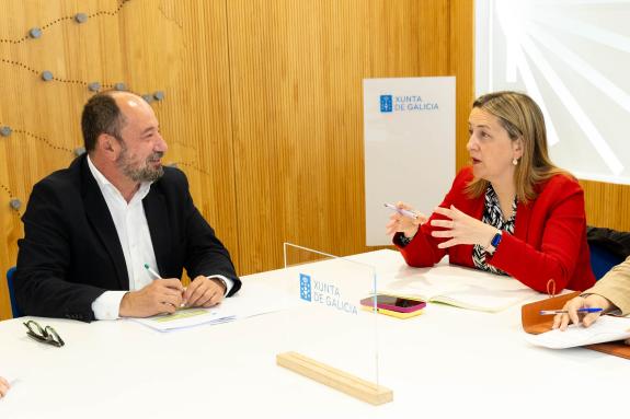 Imagen de la noticia:Turismo de Galicia y el Ayuntamiento de Santiago de Compostela acuerdan colaborar para desestacionalizar y regular los flujo...