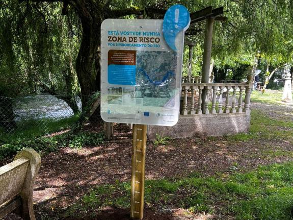 Imagen de la noticia:La Xunta instala 15 paneles divulgativos para informar y sensibilizar a la ciudadanía sobre el riesgo de inundación en disti...