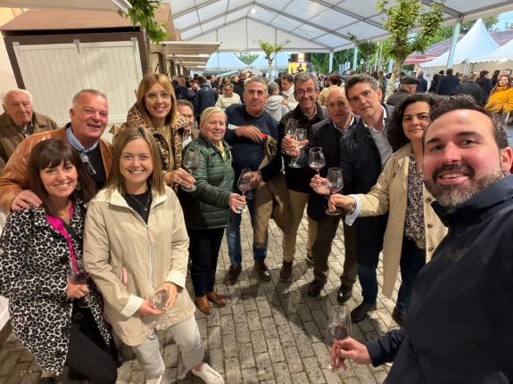 Imagen de la noticia:La Xunta destaca el papel de la Feria del vino de Pantón para promocionar la zona y ensalzar la singularidad de sus caldos