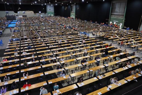 Imagen de la noticia:Gómez Caamaño destaca el compromiso de la Xunta con el empleo estable en la sanidad pública con la celebración de los exámen...