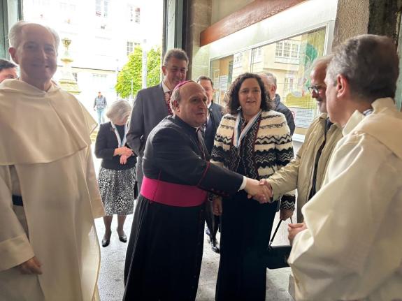 Imagen de la noticia:La Xunta destaca en el acto del voto el valor de las tradiciones como seña de identidad de la ciudad de A Coruña