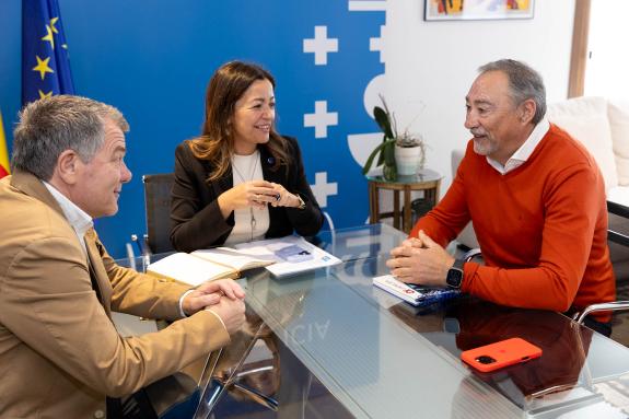 Imagen de la noticia:Villaverde aborda con el director de expansión de Jealsa posibles vías de colaboración público-privada