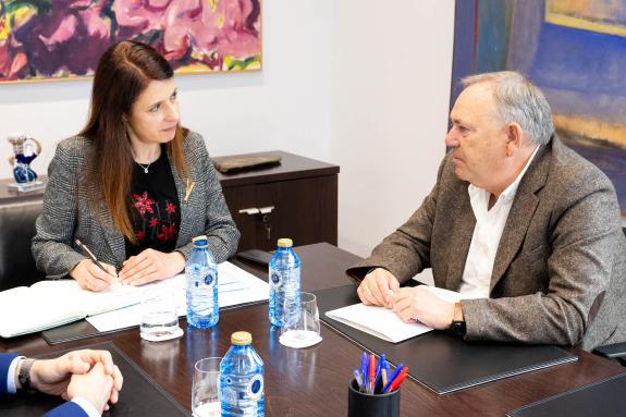 Imagen de la noticia:La Xunta evalúa nuevas iniciativas para la mejora de infraestructuras rurales en A Laracha