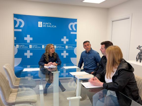 Imagen de la noticia:La delegada de la Xunta en Ferrol se reúne con el Club Lago DVSport