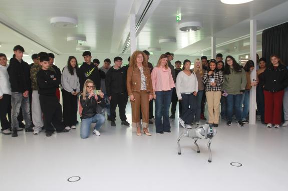 Imaxe da nova:Máis de 400 alumnos de FP de toda Galicia participan en Ourense nun ‘escape room’ inmersivo sobre a eclipse
