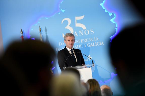 Imaxe da nova:Rueda destaca o traballo colectivo que permitiu a gran transformación da sanidade pública desde que Galicia asumiu as competencias ...