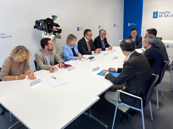 Imagen de la noticia:La Xunta constituye la Mesa del Diálogo Social de Galicia y arranca el abordaje con los agentes sociales de temas como el bi...