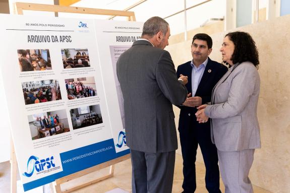Imaxe da nova:Belén do Campo participa en la conmemoración del 80 aniversario de la Asociación de periodistas de Santiago y destaca  el papel ese...