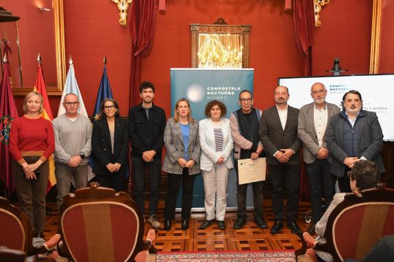 Imagen de la noticia:Xosé Merelles pone en valor el apoyo institucional de la Xunta para mejorar la iluminación del entorno de la Catedral de San...