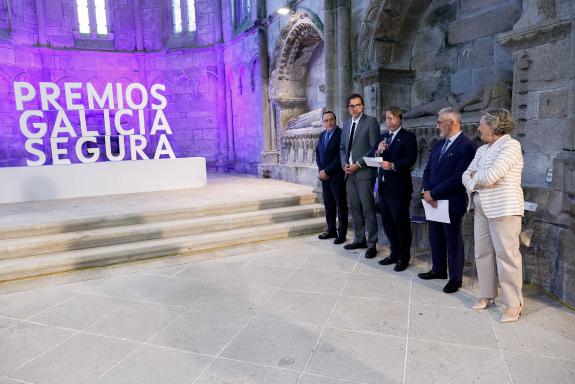 Imaxe da nova:Miguel Corgos salienta que o sector asegurador é un aliado imprescindible das familias e das empresas en contextos marcados polas i...