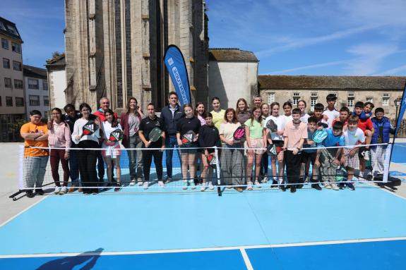 Imaxe da nova:A Xunta pon en servizo as dúas pistas de pickleball que acondicionou no Espazo Xove de Viveiro