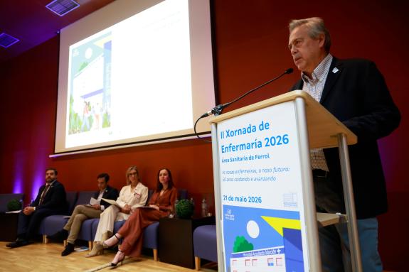 Imagen de la noticia:Gómez Caamaño pone en valor la gran contribución de la enfermería a los 50 años de servicio a Ferrolterra del Hospital Arqui...