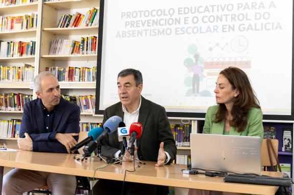 Imaxe da nova:A Xunta simplifica e dixitaliza o Protocolo de absentismo do alumnado para reducir a burocracia nos centros educativos
