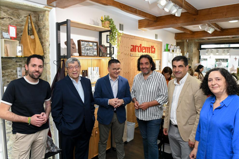 Imaxe 1 de 2 asociada á nova