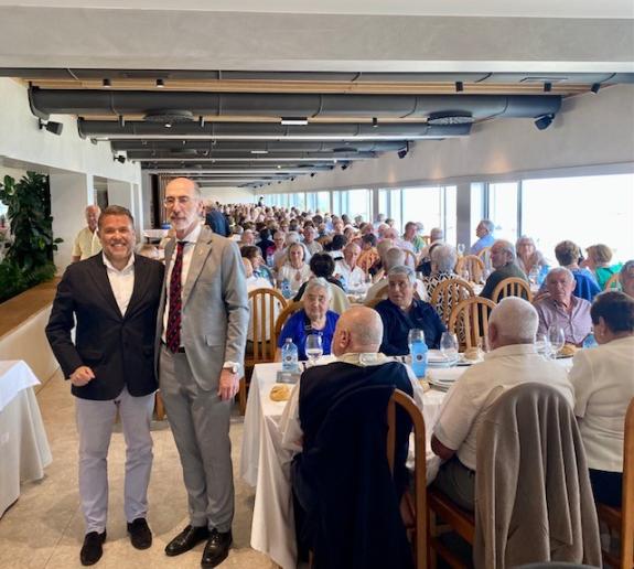 Imaxe da nova:A Xunta participa en Baiona no Xantar de confraternización da terceira idade