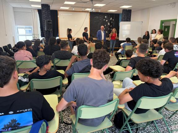 Imaxe da nova:A Xunta loita contra o abandono escolar no IES Catabois co programa ‘Impulso Mentor’