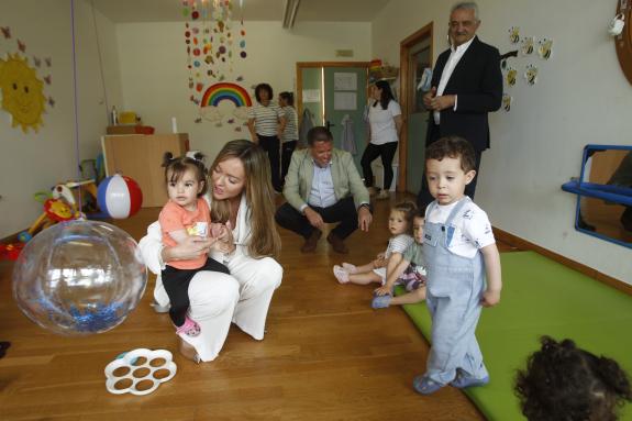 Imaxe da nova:Fabiola García destaca o investimento de 50.000€ da Xunta na súa escola infantil en Chantada para dotala dun servizo de cociña prop...