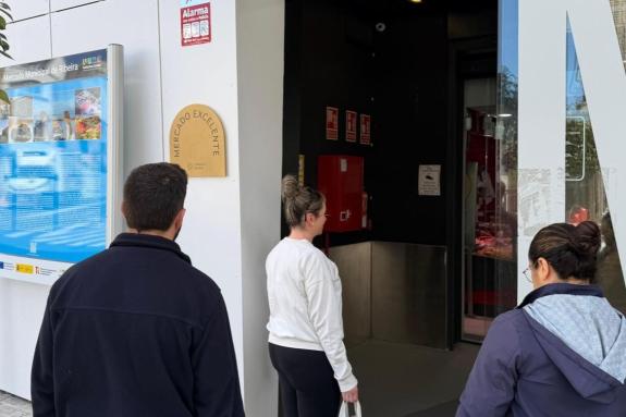 Imaxe da nova:A Xunta concede á praza de abastos de Ribeira o selo de Mercado Excelente e eleva a cinco o total de instalacións dotadas con este ...