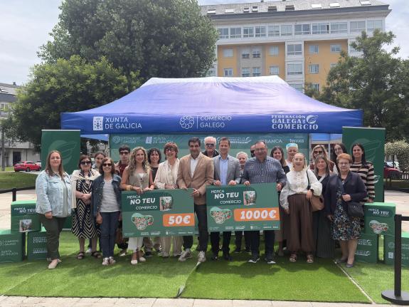 Imagen de la noticia:La Xunta premia en Narón a las personas consumidoras implicadas en la campaña ‘Merca no teu comercio’ a favor del consumo lo...
