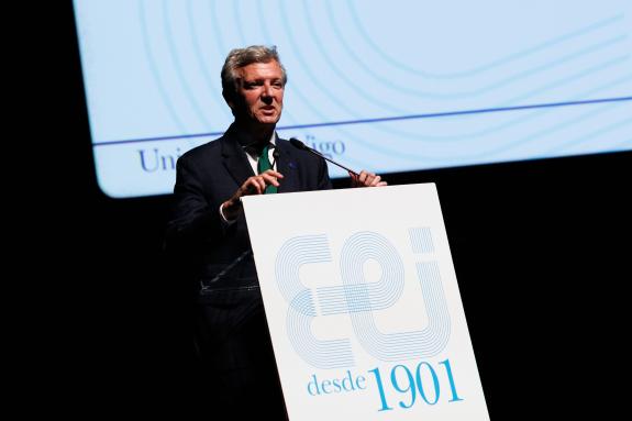 Imagen de la noticia:Rueda pone en valor el talento de los nuevos ingenieros industriales como el motor clave para seguir consolidando Galicia co...