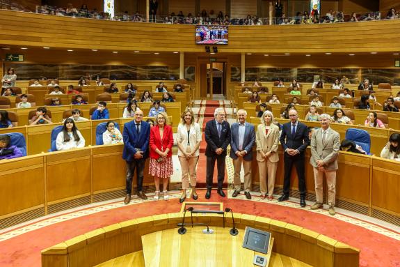 Imagen de la noticia:La Xunta destaca la implicación de los escolares gallegos en la mejora de la sociedad a través de las instituciones y las po...