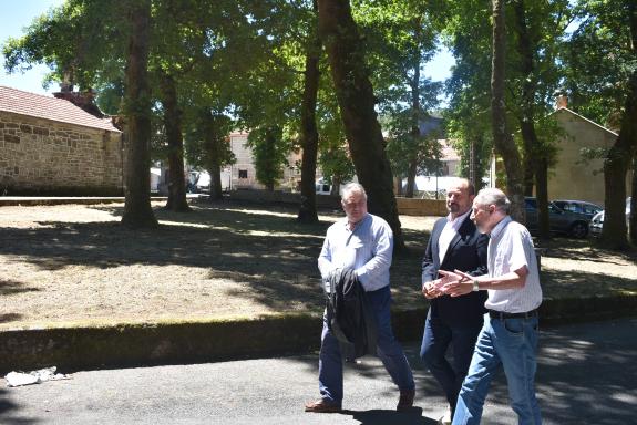 Imagen de la noticia:La Xunta valora la autenticidad de la Feria de Doade y su aportación a la dinamización del turismo rural