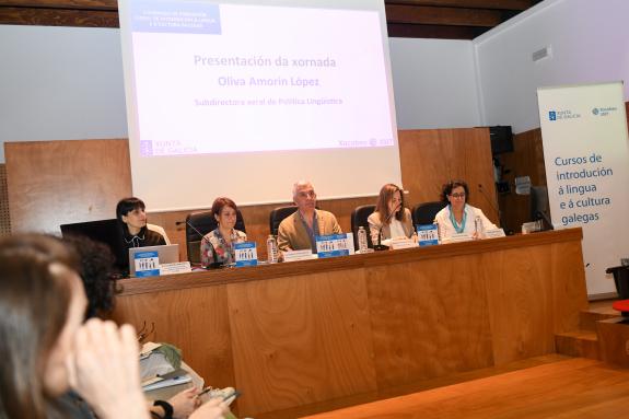 Imagen de la noticia:Más de 100 ayuntamientos impartirán cursos de lengua y cultura gallega a partir del mes de julio