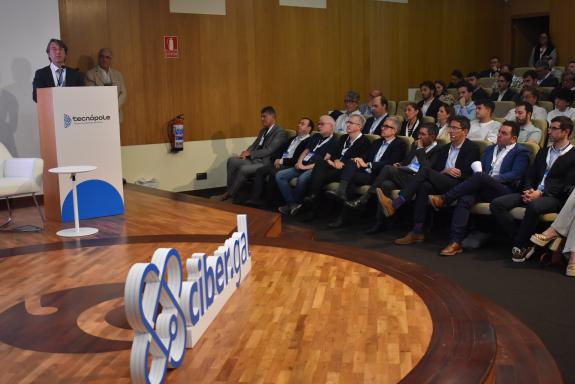 Imagen de la noticia:Miguel Corgos destaca que Ourense y el Ceciga se convertirán en el epicentro de la ciberseguridad, clave para avanzar en la ...