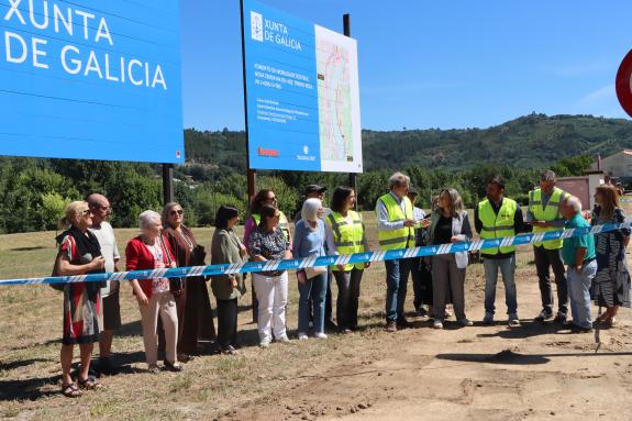 Imagen de la noticia:La Xunta inicia las obras de la senda de 2,3 km a lo largo de la carretera OU-402 en Reza, en el ayuntamiento de Ourense, en...