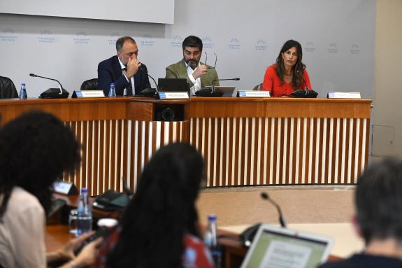 Imagen de la noticia:La Xunta destaca la necesidad de una colaboración institucional real durante la tramitación de la nueva Ley de Administració...
