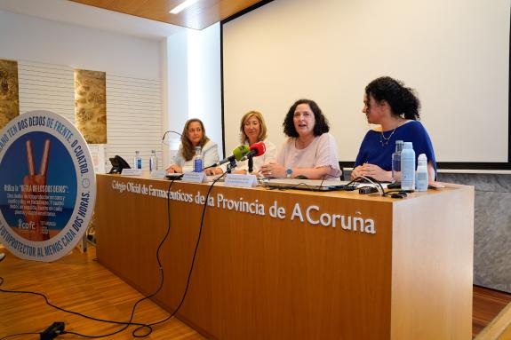 Imagen de la noticia:Belén do Campo agradece al Colegio de Farmacéuticos de A Coruña su implicación con la campaña para facilitar el acceso a fot...