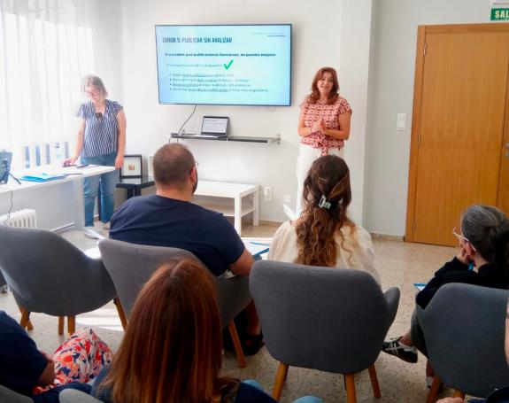 Imaxe da nova:A Xunta salienta en Coristanco o papel dinamizador da Rede de polos a través de actividades prácticas e de aplicación inmediata par...