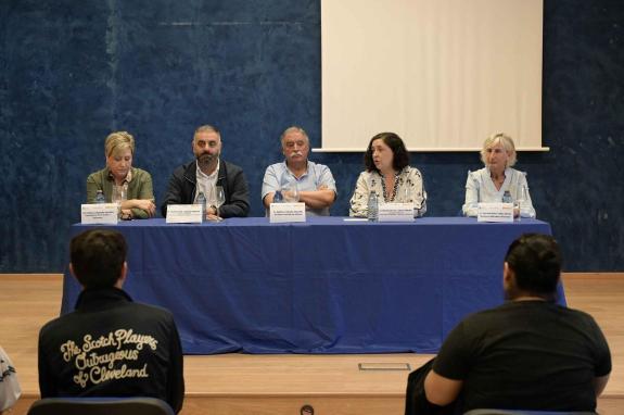 Imagen de la noticia:Belén do Campo destaca la inversión de casi 547.000€ en el obradoiro de empleo de Oleiros que formará a 20 desempleados para...