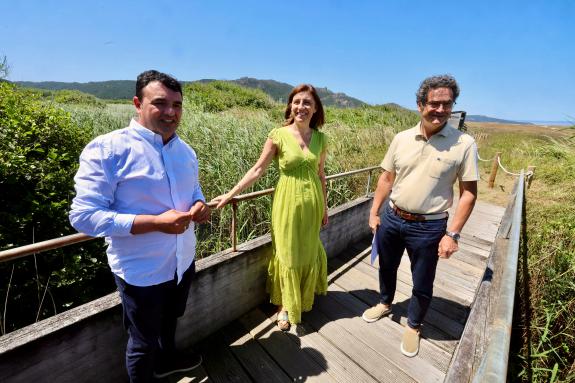 Imaxe da nova:A Xunta investirá 2,5 M€ no proxecto de restauración ambiental da lagoa de Traba, no concello de Laxe