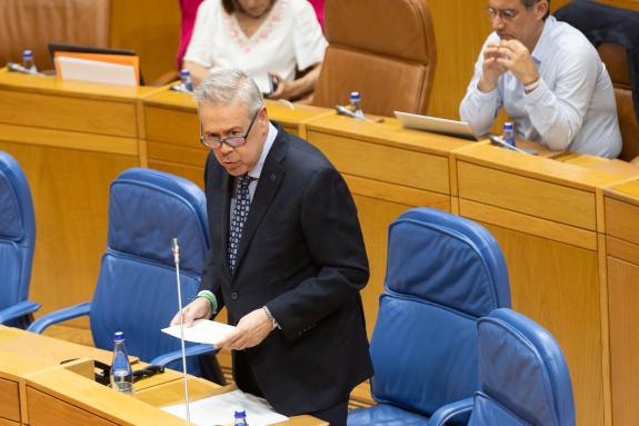 Imaxe da nova:Gómez Caamaño destaca que a apertura do novo centro de saúde de Moaña confirma a atención ás Urxencias, con 27 consultas este marte...